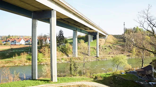 Die Thur von einer Brücke in Andelfingen aus