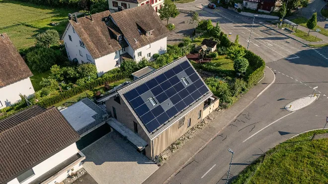 Haus mit Solaranlage