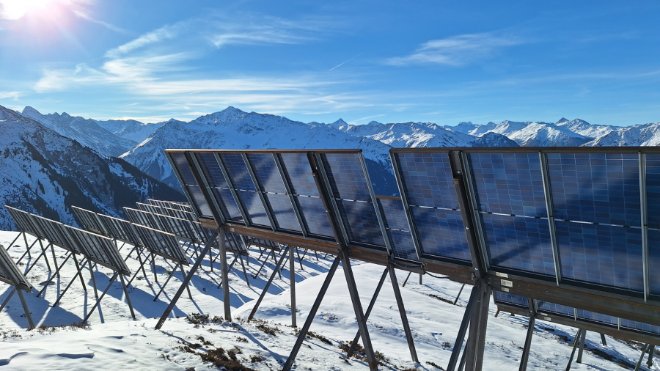 Madrisa Solar im Winter bei Schnee und Sonnenschein