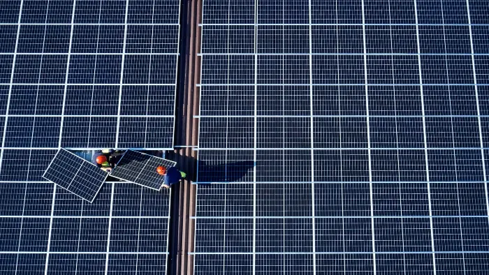 Ihre Flotte mit eigener Solarenergie tanken