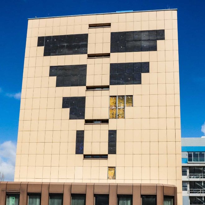 Zweifache Premiere – Photovoltaikanlage vor rund 30 Jahren in die Fassade gebaut